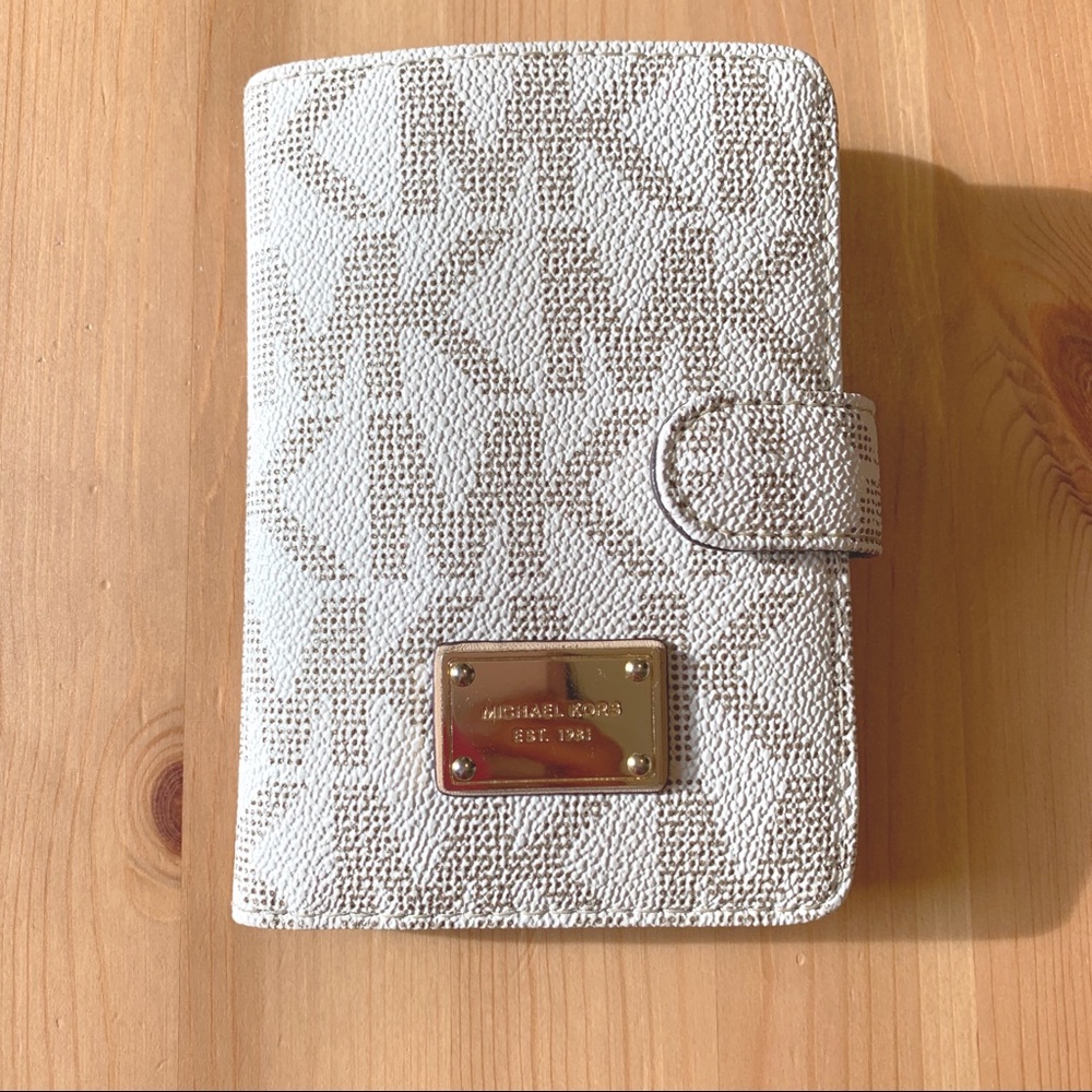 Michael Kors White Monogram Wallet